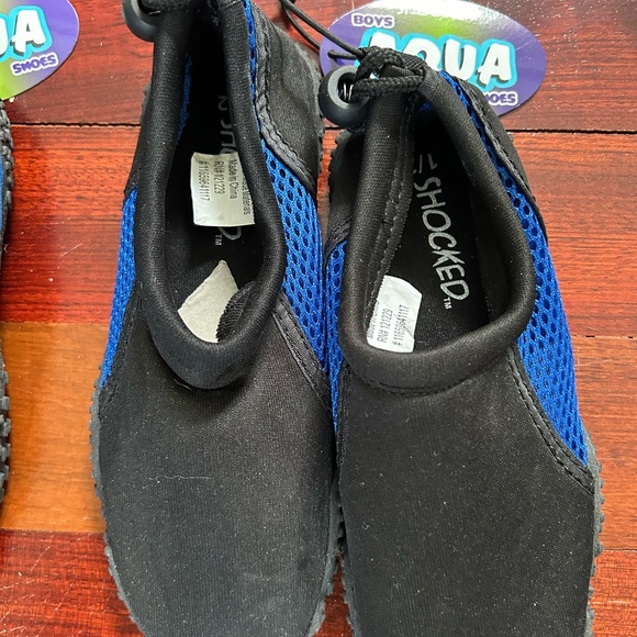 NWT Water Shoes - Children’s size 1-2 - Bundle of 3 Pairs - Picture 4 of 10
